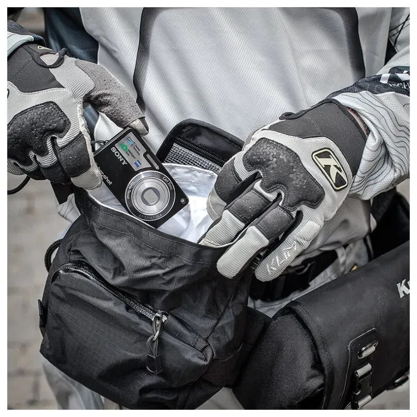 R8 Waist Pack